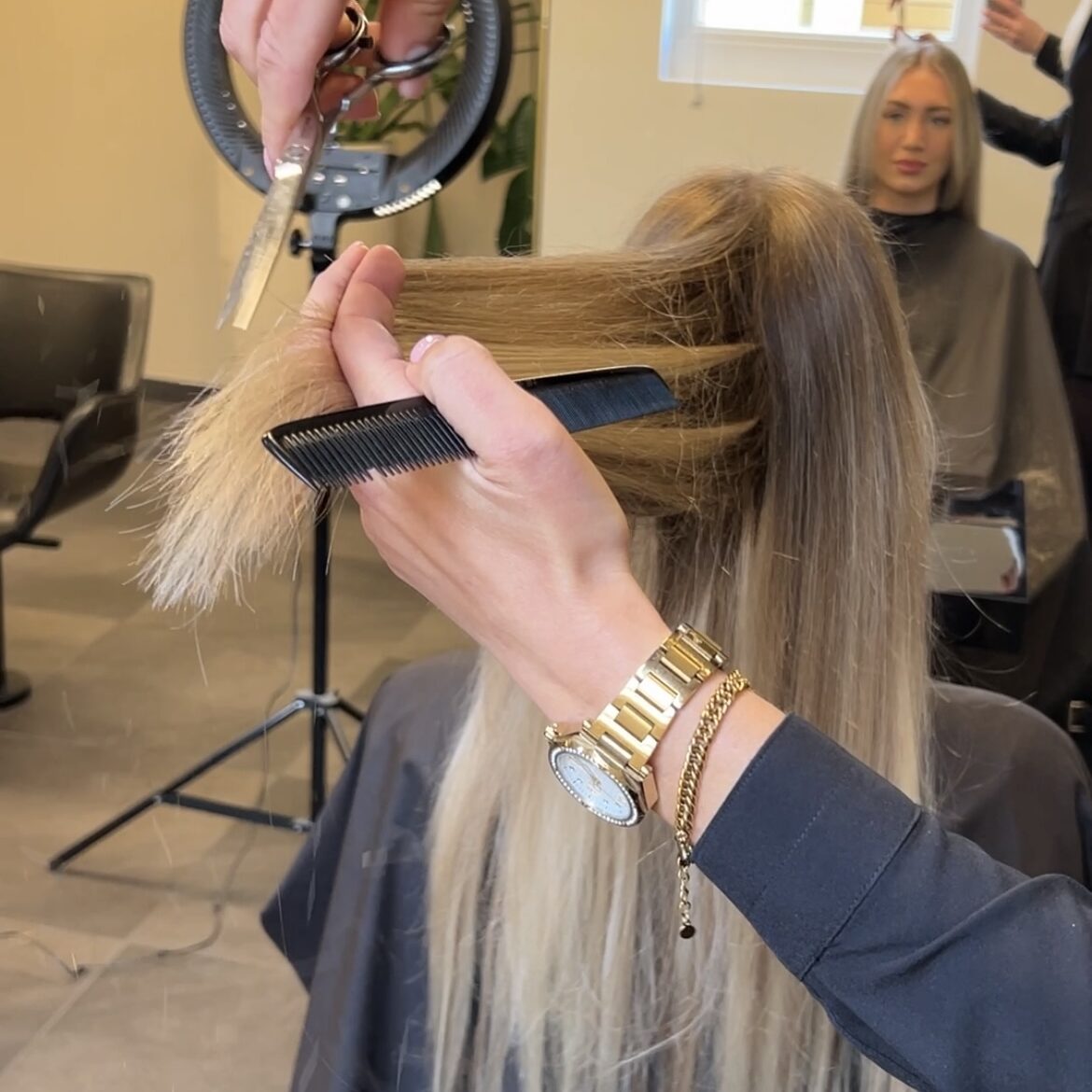 Extensions knippen Extensions knippen By Yoel